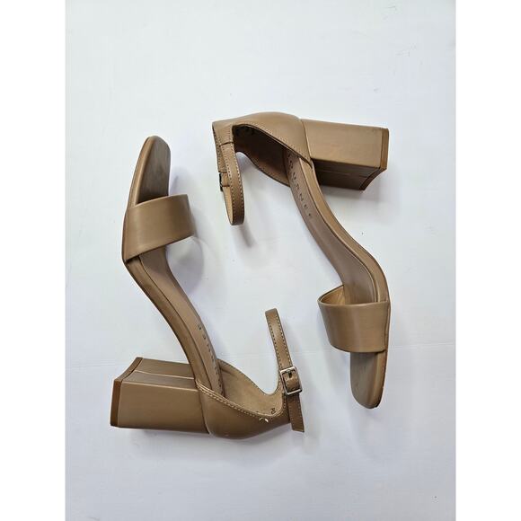 Journee Valenncia Sandals Heels Size 6 NW Mocha Color - Picture 1 of 9